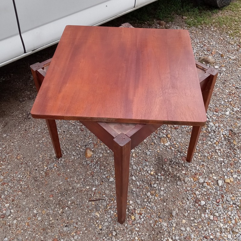 Mid Century Mahogany Swivel TV Table / End Table (ET447)