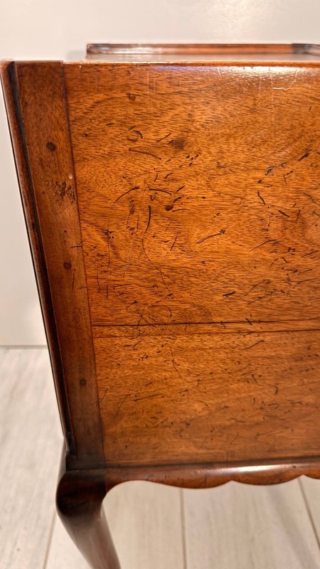 Vintage Queen Anne Side Table Walnut Veneer Cabriole Legs Wood Accent Nightstand gallery