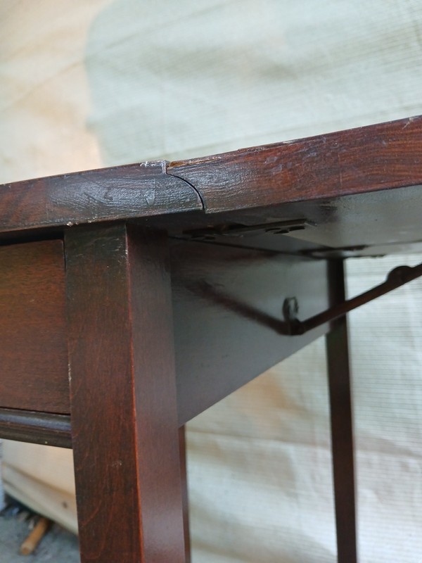 Antique Pembroke table in Good condition. With Brass Drawer Pull gallery