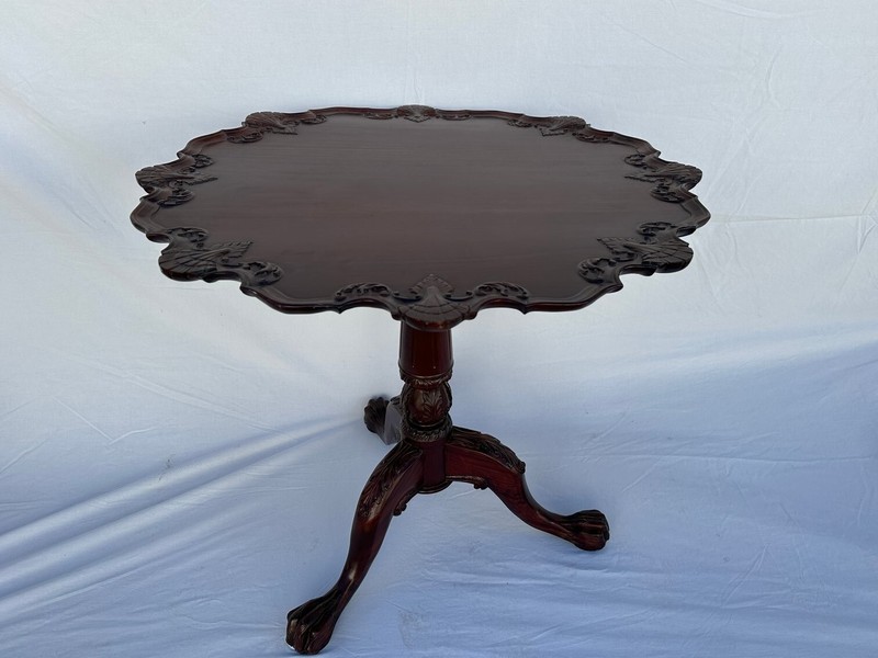 RARE Pie Crust Edge Carved Tilt Top Rotating Elegant Antique Parlor Tea Table
