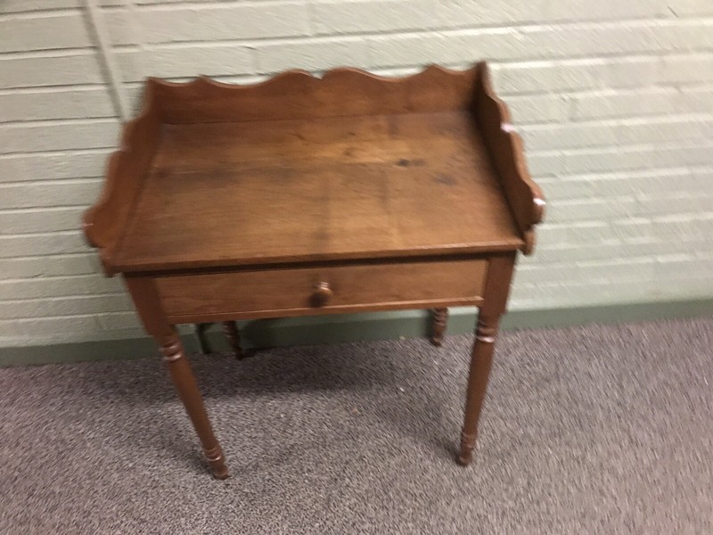 ANTIQUE VTG PINE? WASHSTAND END SIDE TRAY TABLE W/DRAWER 31 1/4 X 25 1/4 X 17” gallery