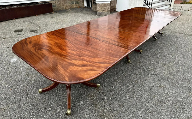 Early 19th Century English Regency Mahogany Three Pedestal Dining Table gallery