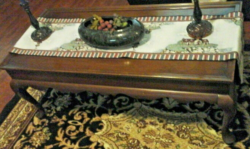 VINTAGE FOOTED SOLID CHERRY COFFEE TABLE, 46″ X 21″,SEE PICTURES&DES