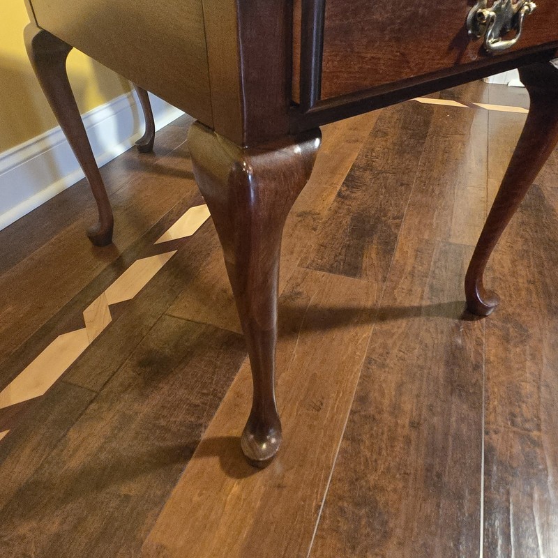 Pennsylvania House Solid Cherry Queen Anne End Tables Pair with Glass Tops VTG gallery