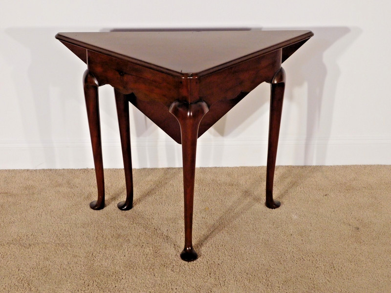 Vintage Kittinger CW Mahogany Hankerchief Dropleaf Table