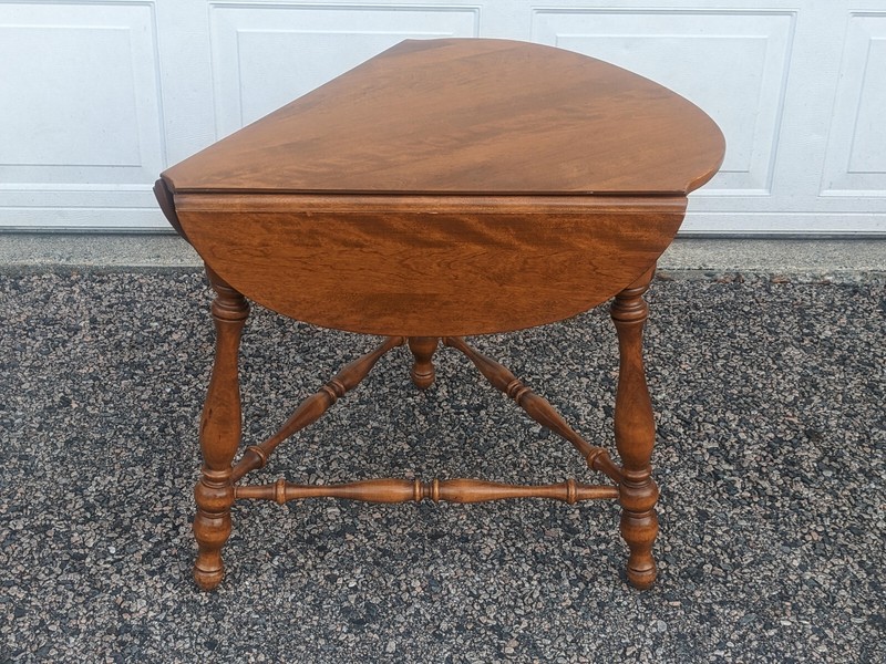 Ethan Allen Early American Corner Table, Maple & Birch, 2 Drop Leaves, 10-8547 gallery