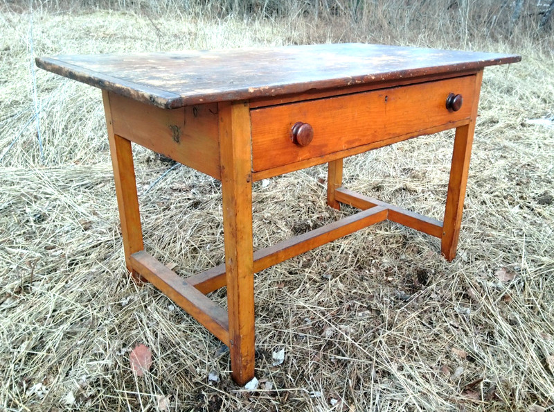 ANTIQUE EARLY AMERICAN KITCHEN FARM TAVERN TABLE
