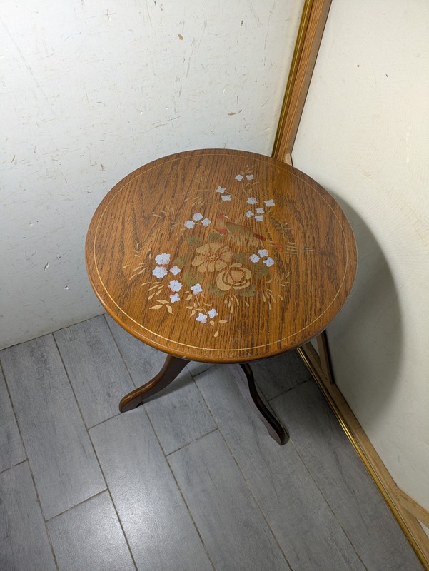 Vintage Oak Wood Round Tilt Top Pedestal Table Stenciled Rustic Country Cottage gallery