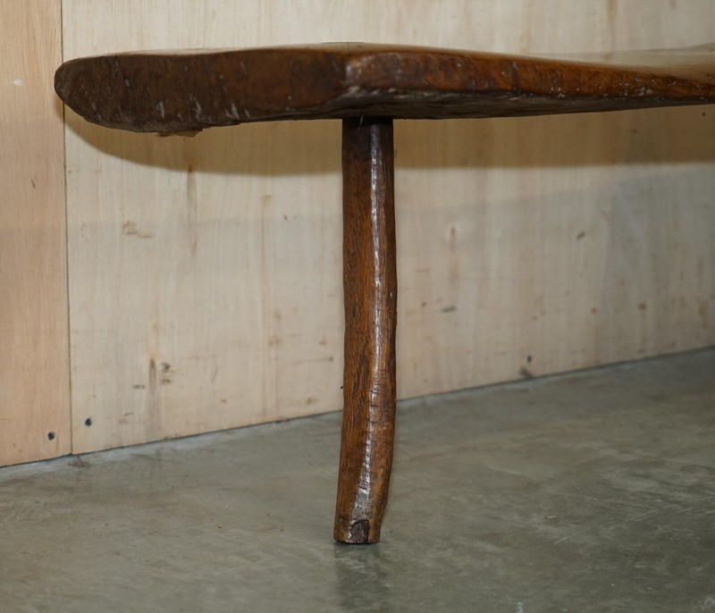 PRIMITIVE ANTIQUE 1740 SPANISH 18TH CENTURY THREE LEGGED BENCH OR COFFEE TABLE gallery