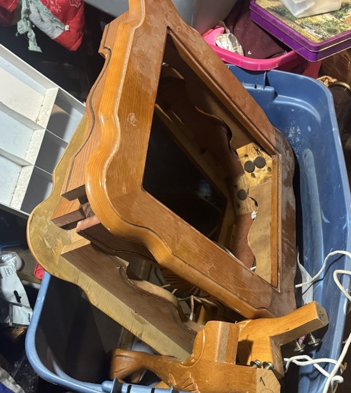 2 Vintage Solid Oak Side Tables With Carved Shells And Carved Claws Needs Glass