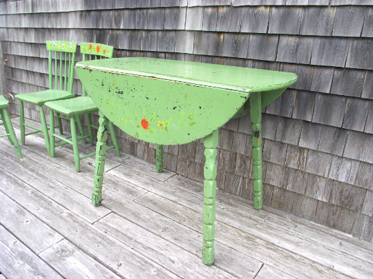 ANTIQUE Shabby Farmhouse Drop Leaf Farm Country table and Plank bottom Chair Set gallery