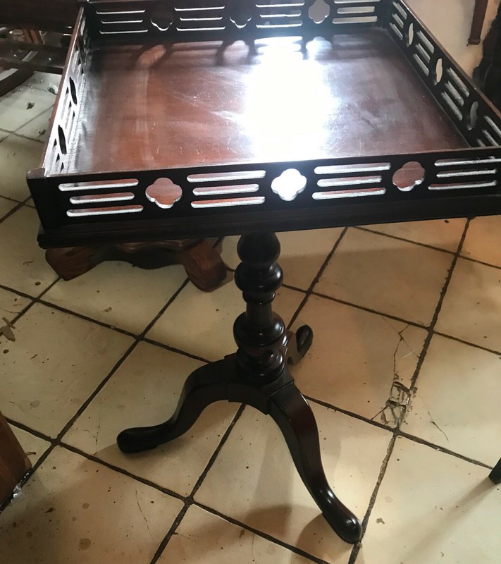 Mahogany Lamp Table / End Table (ET57) gallery