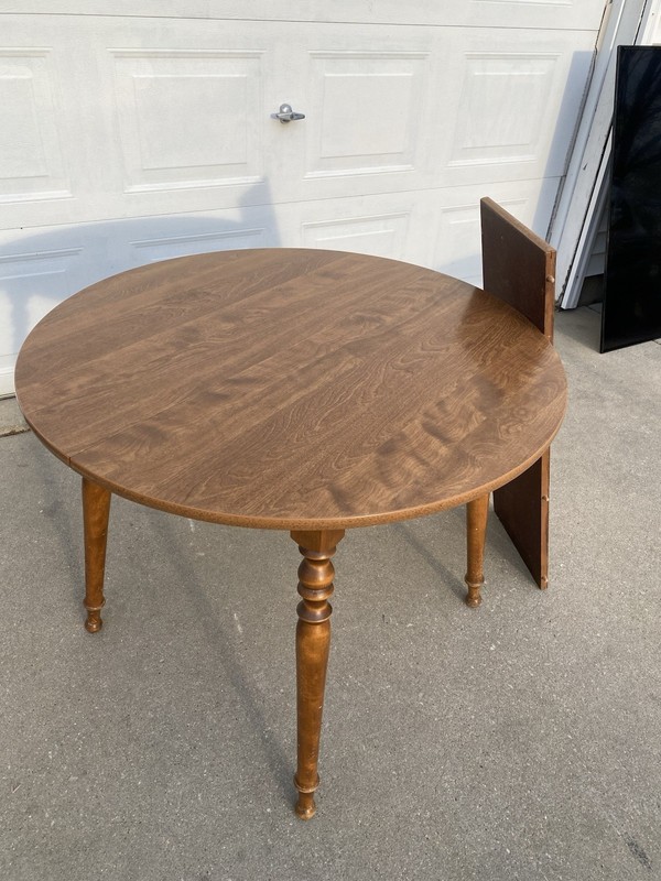 Ethan Allen Heirloom Maple Nutmeg 36” Round Extension Formica Top Dining Table gallery