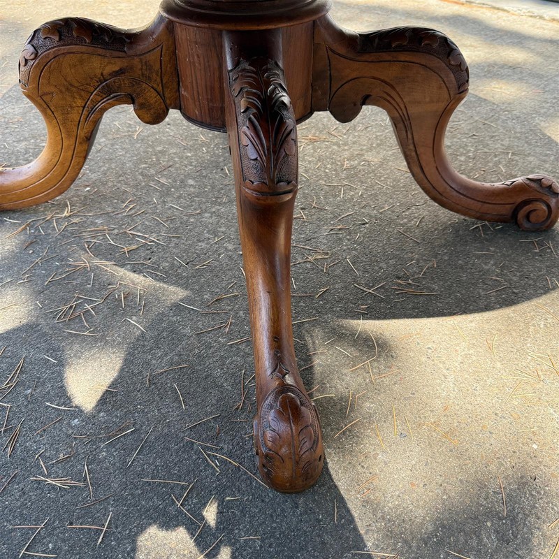 Vtg Victorian Wood Oval Center Loo Table Glass Top- Freight / Local Pickup gallery
