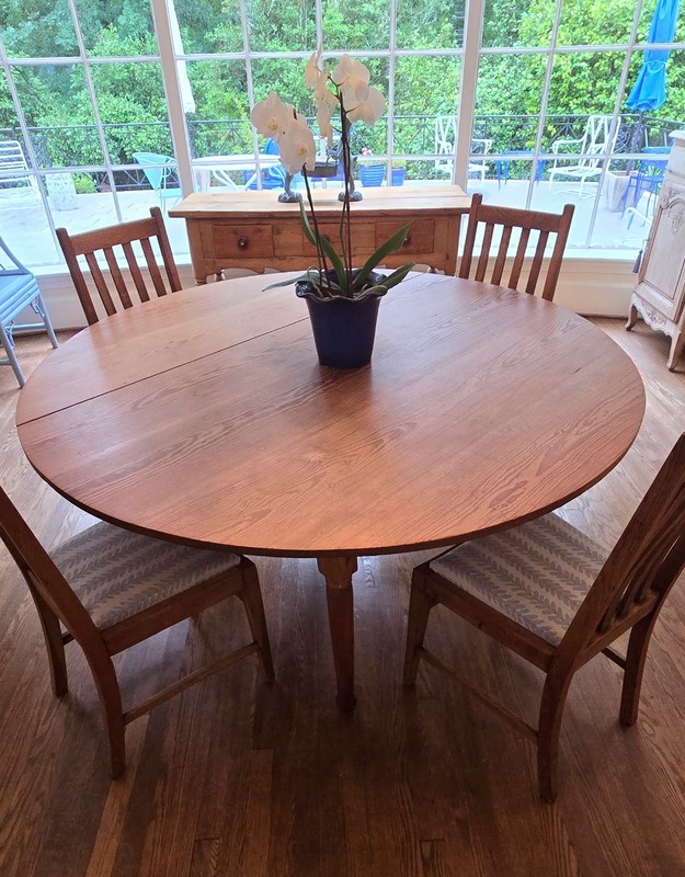 Heart Pine 60" Round Dining Room Table