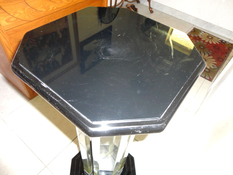 Rare Beautiful Heavy Lucite Octagon Shape Top Pedestal Table (13 by 13 by 33") gallery