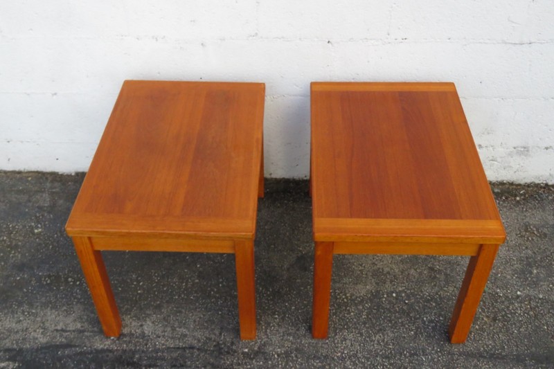 Interform Collection Danish Modern Teak Wood End Side Table 6274