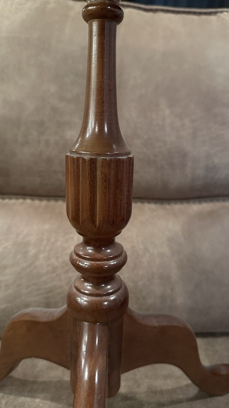 1990s Vintage Bombay Company End Table gallery