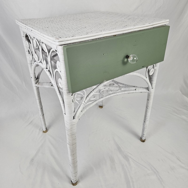 Vintage White Wicker End Table French Country Peacock Rattan Farmhouse Victorian gallery