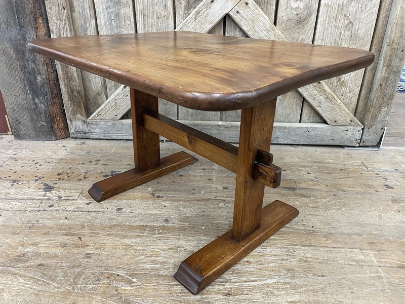 Antique Primtive Pine Trestle Table end or lamp stand coffee table size gallery