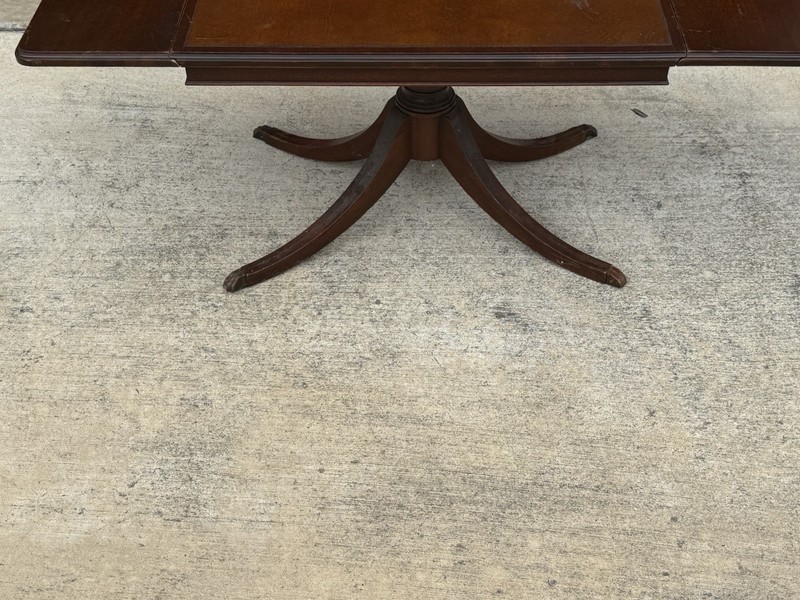 Vintage Imperial Grand Rapids Extending Mahogany Wood End Coffee Table gallery