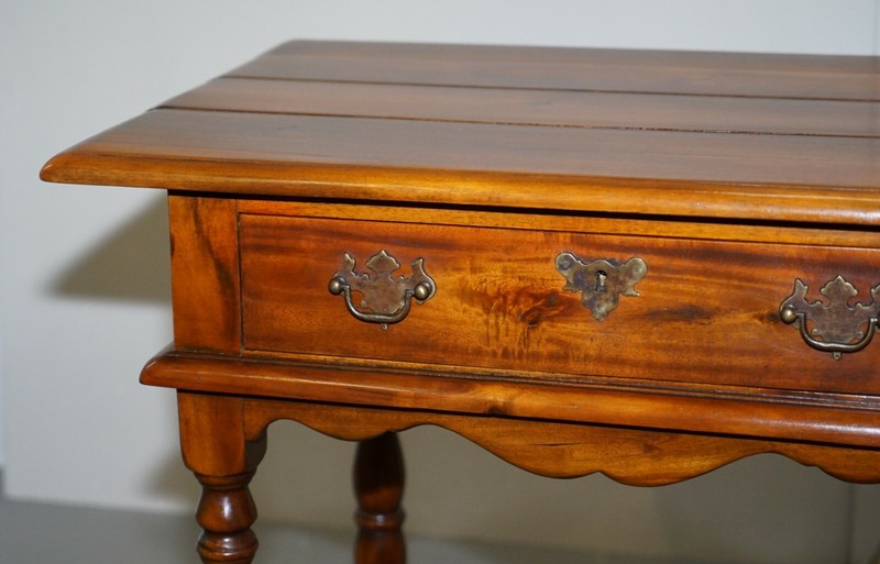 LUXURY LARGE THEODORE ALEXANDER MAHOGANY SIDE TABLE WITH SINGLE DRAWER CAMPAIGN gallery