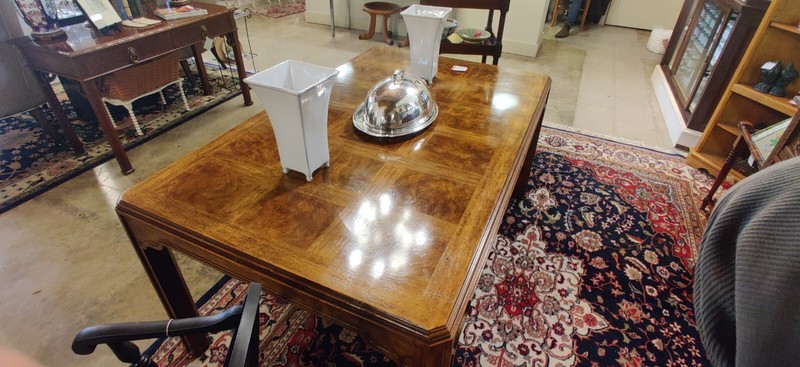 Vintage Drexel Heritage Dining Table 64″ L x 39.5″ W x 29″ H w/ two 20″ leaves
