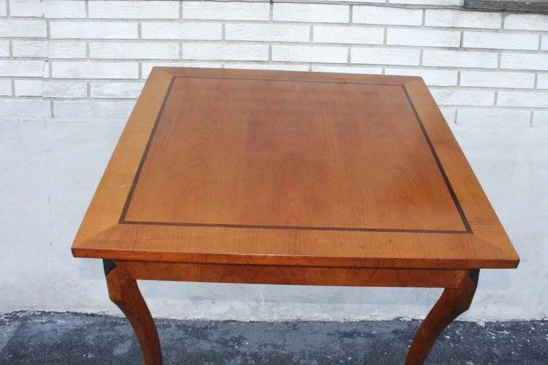 Great Italian Neo-Classical Inlaid Yew Wood Breakfast Game Side Table gallery