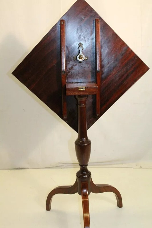 19th Century Regency Mahogany Tilt-Top Side Table –Inlaid Design, End Table . gallery