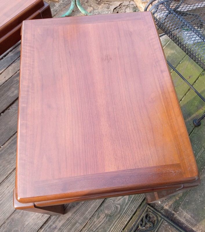 Mid Century Lane Walnut End Table / Side Table (LA49) gallery