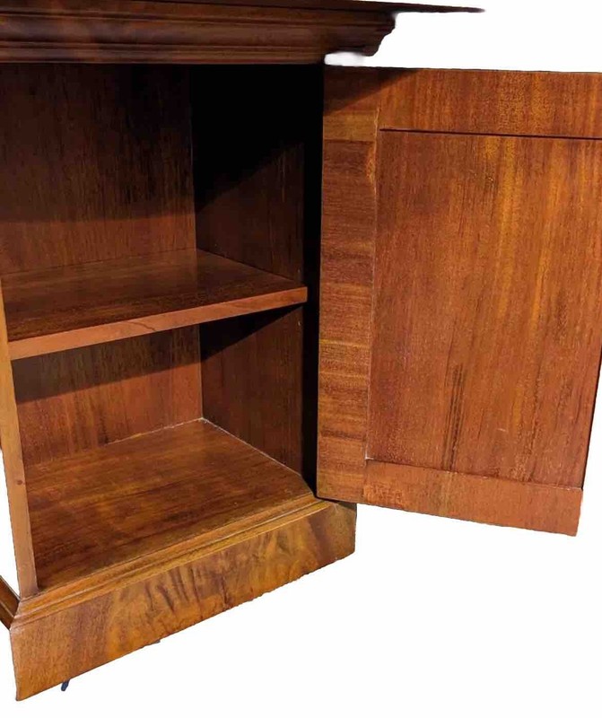 Large, professionally handcrafted Sheraton Crotch mahogany drum / Rent Table gallery