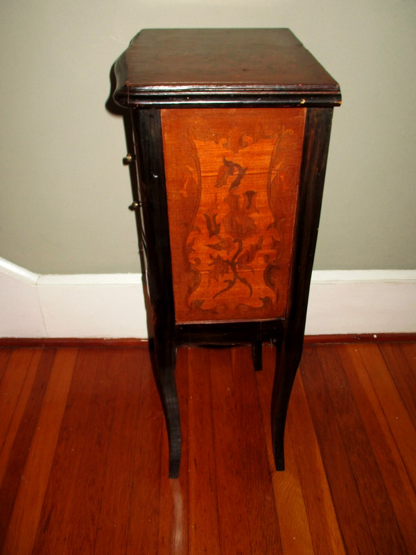 Antique French Walnut & Ebonized Marquetry 4 Drawer Accent / Bedside Table 31.5" gallery