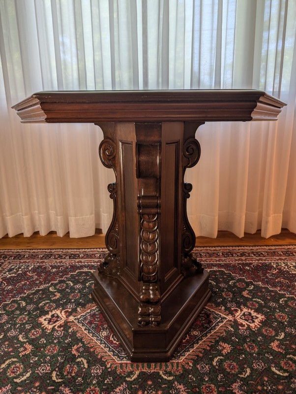 DRAGON SCALES! Fine 19th c American Renaissance Carved Walnut Pedestal Table 35"