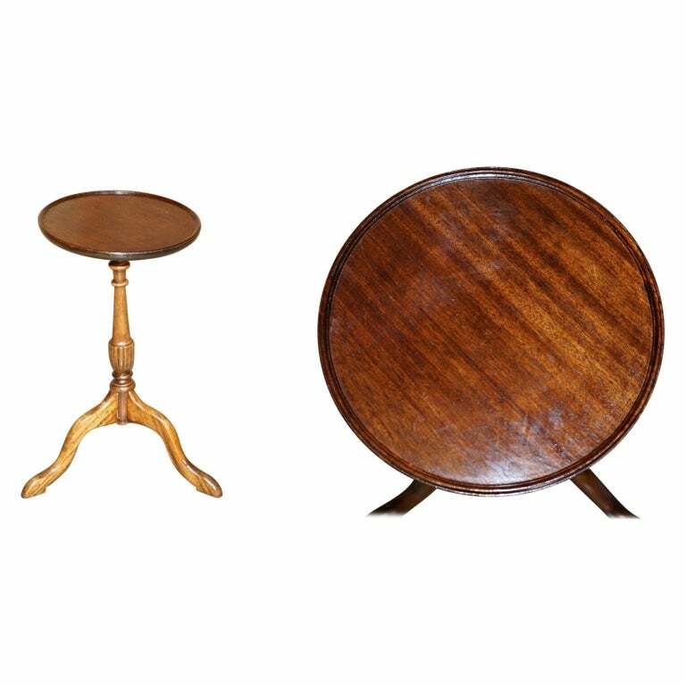 LOVELY VINTAGE TWO TONE MAHOGANY TRIPOD LAMP END WINE TABLE NICE PROPORTIONS