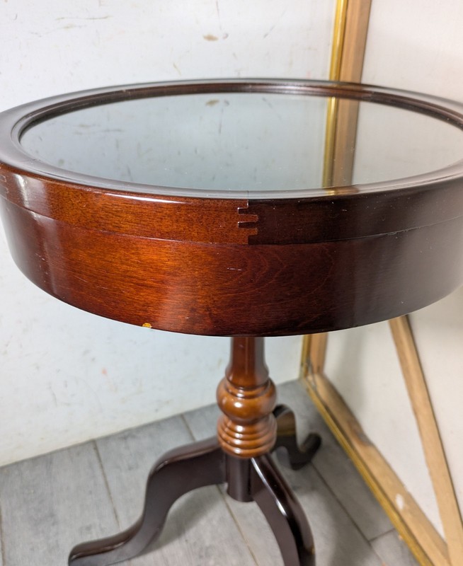 Vintage Bombay Company Curio Display Table Mahogany Curio Glass Top Pedestal B37 gallery