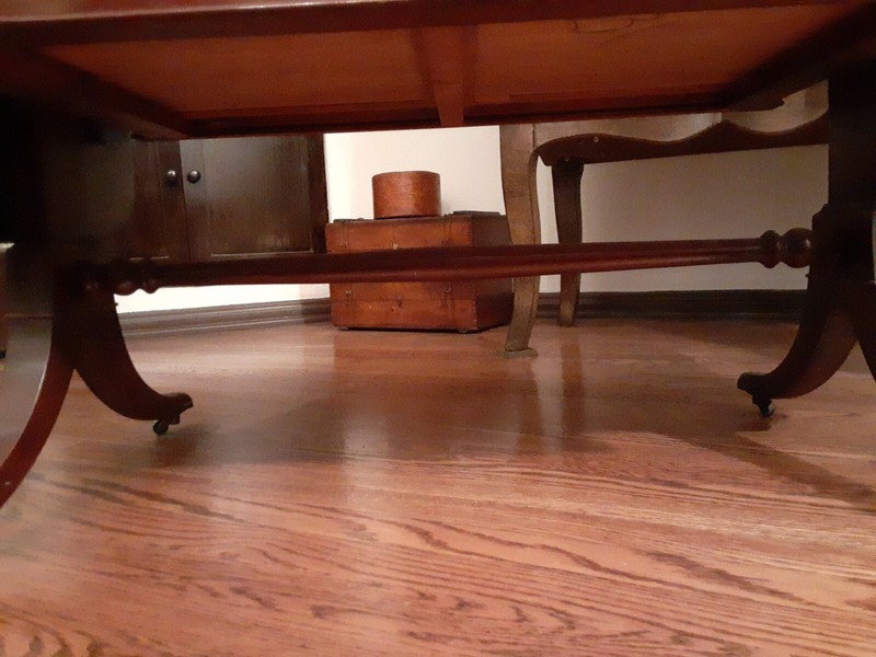 ANTIQUE MAHOGANY ASSOCIATION Coffee table 19x47x17 vintage leather top gallery