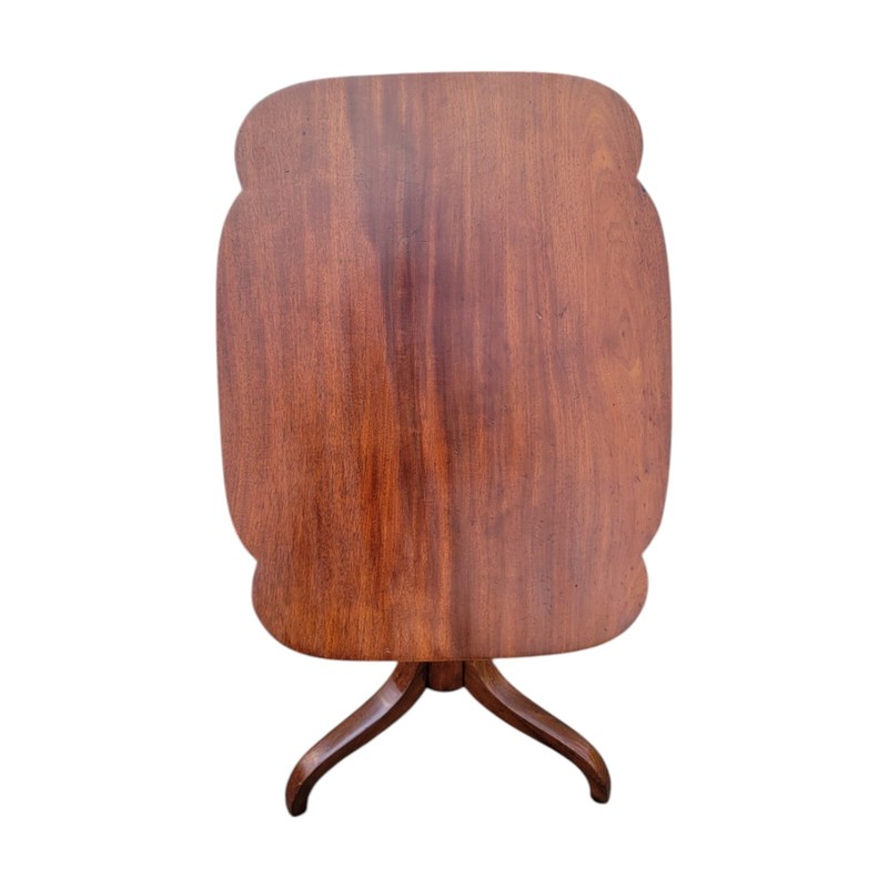 19th C Federal Tilt-Top Table American Solid Walnut Pedestal Base Antique