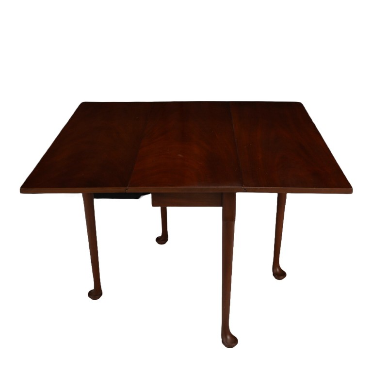 Kittinger WA-1022 Colonial Williamsburg Mahogany Drop Leaf Table – Queen Anne