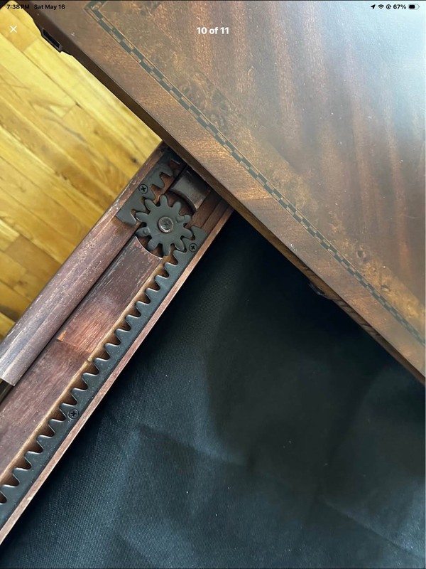 Raymond & Flanigan extendable dining room table, Protection pad and 6-chairs gallery
