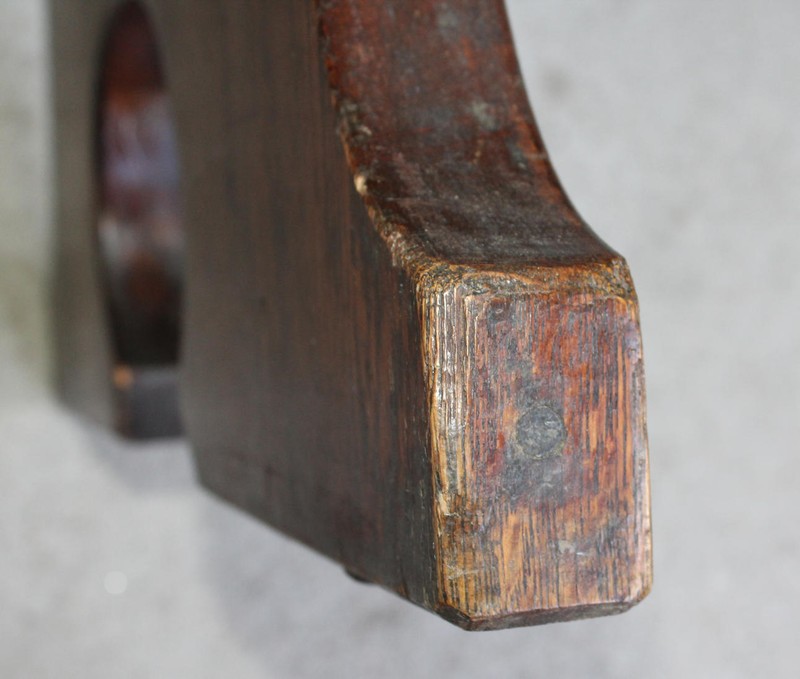 Antique Mission Oak Table – “Mouse hole” L and JG Stickley gallery