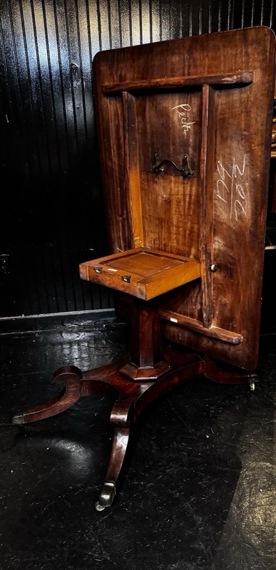 1820 English Early 19th Century Regency Mahogany TILT TOP TABLE