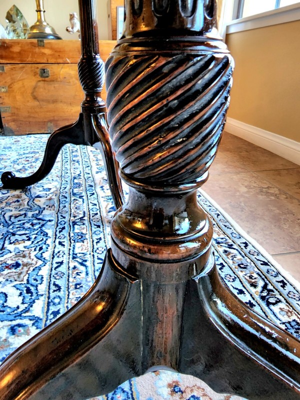 ENGLISH 18TH CENTURY GEORGIAN ROUND END TABLES - A PAIR gallery