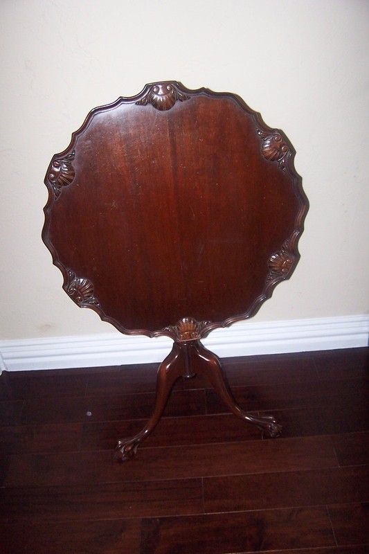 MAHOGANY PIE CRUST TILT TOP, SHELL MOTIF TABLE.CLAWFOOT LEGS. BUYER PAY SHIPPING gallery