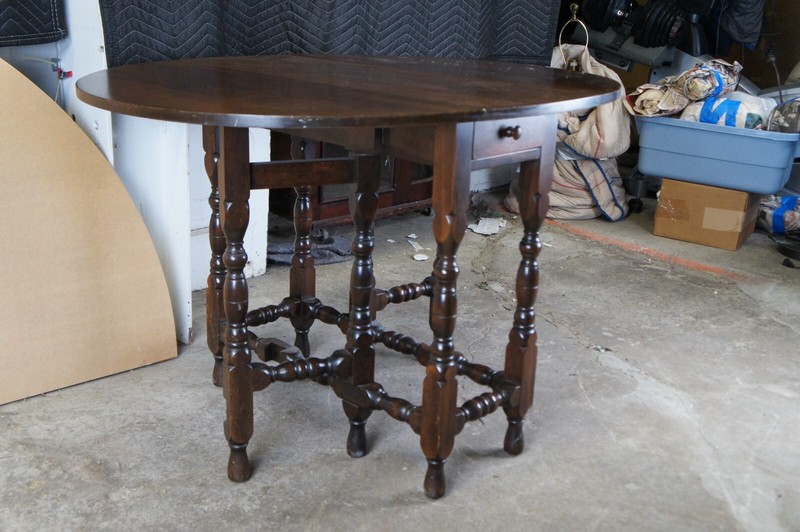 Antique William and Mary Style American Oak Dropleaf Gateleg Console Hall Table gallery