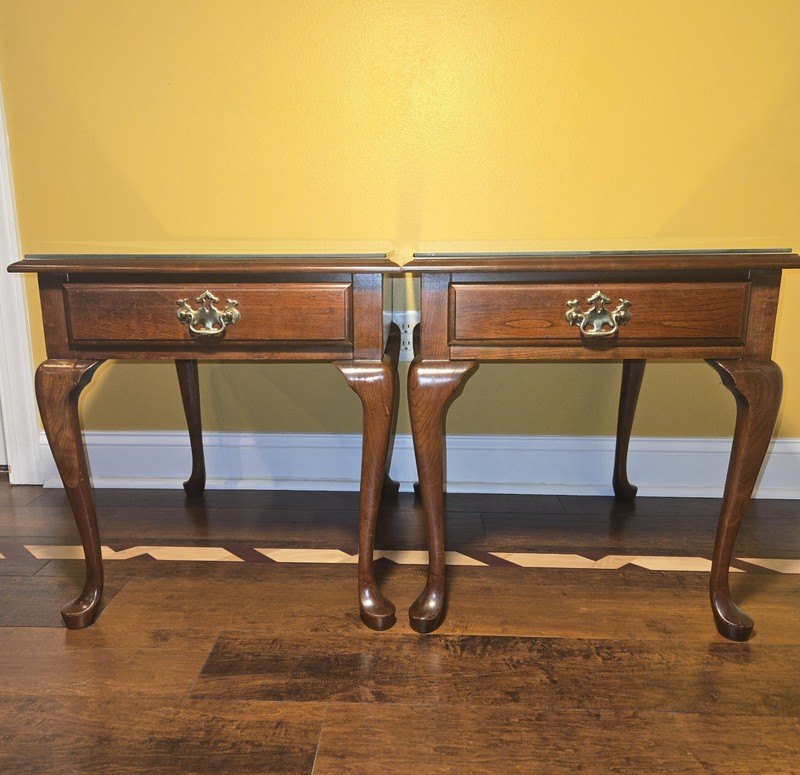 Pennsylvania House Solid Cherry Queen Anne End Tables Pair with Glass Tops VTG
