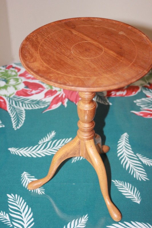 Vintage Small Mahoganyl Tilt Top Pedestal Table Candle Stand/flower vase, etc... gallery
