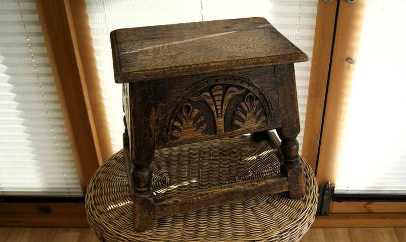 Antique Oak Tudor Style Carved Joint Tavern Stool Hinged Lid Side Lamp Table