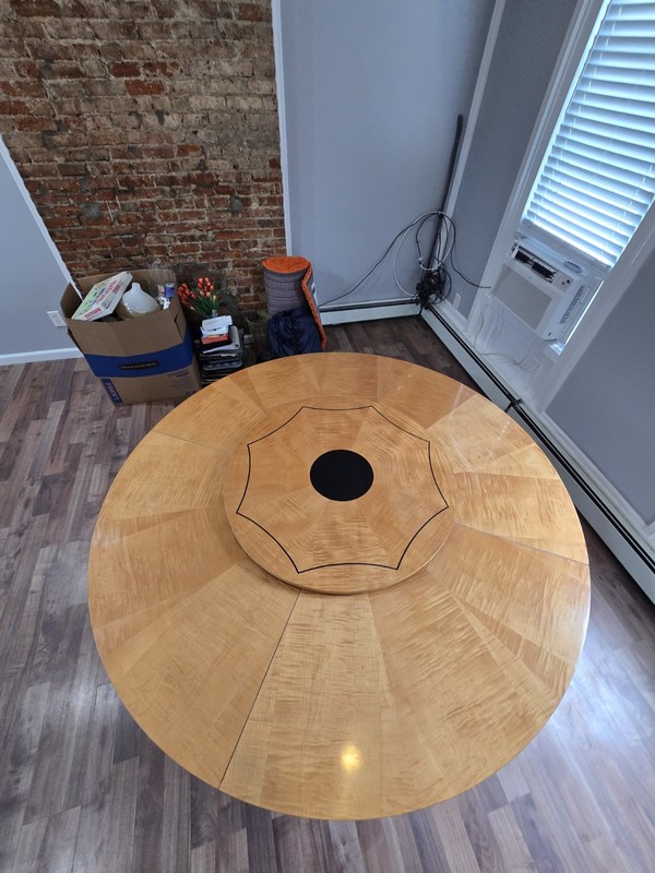Drexel Heritage “Classic Statement” 72″ Round Satinwood Regency Dining Table