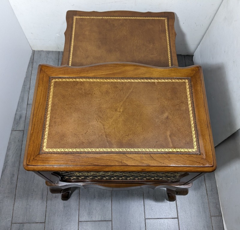 Vintage Townsend Grand Rapids French Provincial Leather Top 2-Tier Step Table A gallery