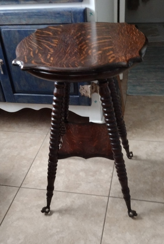 Antique Victorian Knoxville Table Turned Legs & Crystal Glass Ball Claw Feet